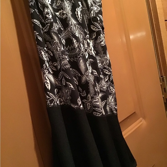 Top - Picture 2 of 3